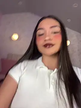 sweet artemiis online show from 11-15-25, 07:43