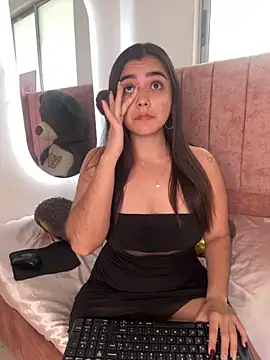 Snapshot of salomecute21 chatting on 10-24-25, 11:50 salomecute21 online show from 10-24-25, 11:50