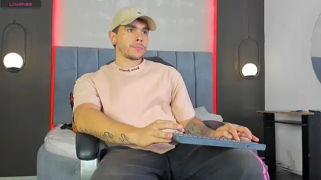 Liam walk  online show from 02-17-26, 09:32