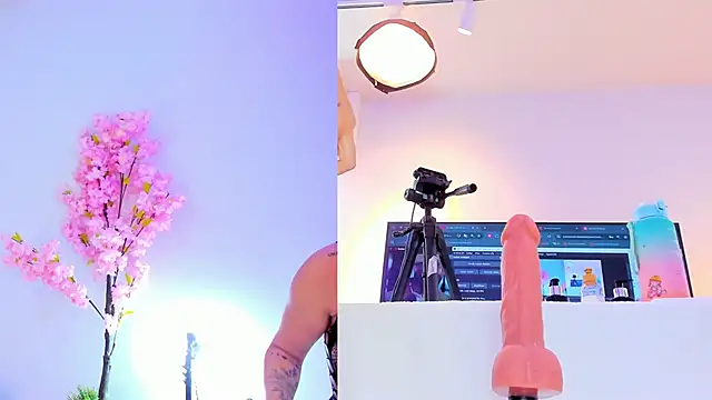 maily zanss online show from 10-14-25, 07:14