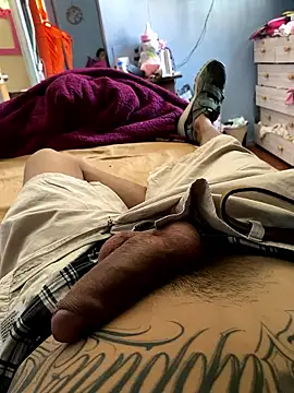 Snapshot of erectocontigo69 chatting on 11-29-25, 02:53 erectocontigo69 online show from 11-29-25, 02:53