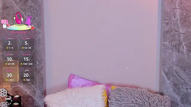 Snapshot of Emma_hunter_ chatting on 09-17-25, 03:52 Emma hunter online show from 09-17-25, 03:52