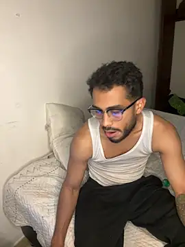 Snapshot of TU-MORENOO chatting on 11-24-25, 06:13 TU-MORENOO online show from 11-24-25, 06:13