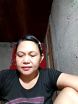 Everleigh mom online show from 12-17-25, 10:05