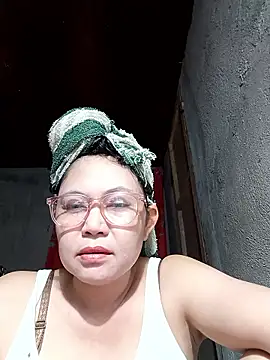 Everleigh mom online show from 01-12-26, 01:55