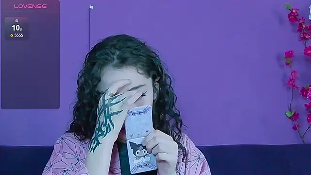 Snapshot of RavennMoonn chatting on 09-16-25, 07:59 RavennMoonn online show from 09-16-25, 07:59