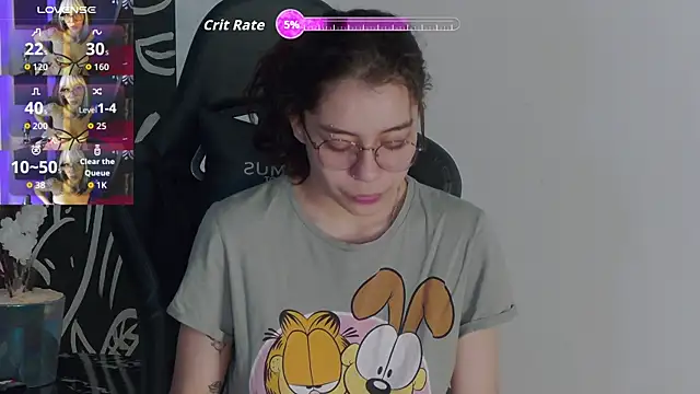 Snapshot of RavennMoonn chatting on 10-09-25, 07:56 RavennMoonn online show from 10-09-25, 07:56