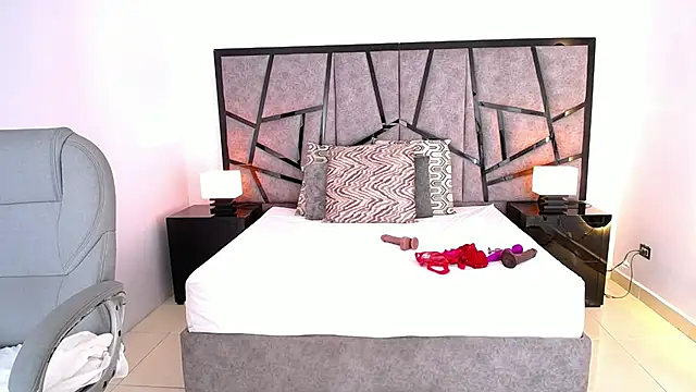 JeinnoveMontenegr0 online show from 02-15-26, 07:51