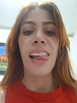 Snapshot of Elianasuarezz chatting on 06-24-26, 11:37 Elianasuarezz online show from 06-24-26, 11:37