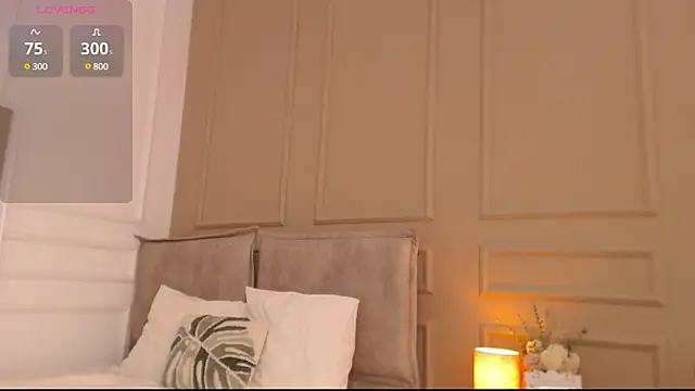 Snapshot of Ashley-Evans chatting on 12-12-24, 11:40 Ashley-Evans online show from 12-12-24, 11:40