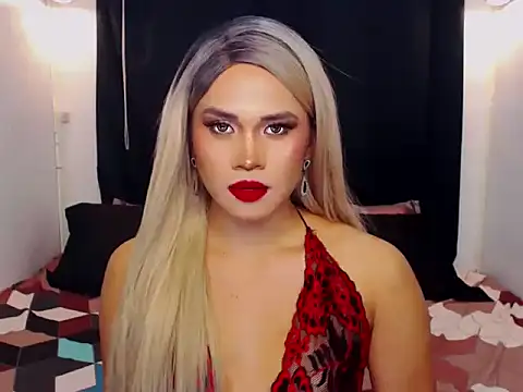 YllanaAltheaXxX online show from 01-12-26, 03:17