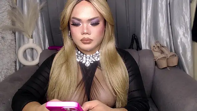 10inchs Maxie online show from 11-26-25, 05:25