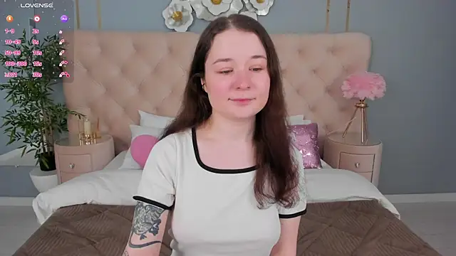 NancyJonson online show from 04-10-26, 03:23