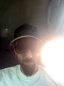 Snapshot of thejohnryancollection chatting on 09-29-25, 10:25 thejohnryancollection online show from 09-29-25, 10:25