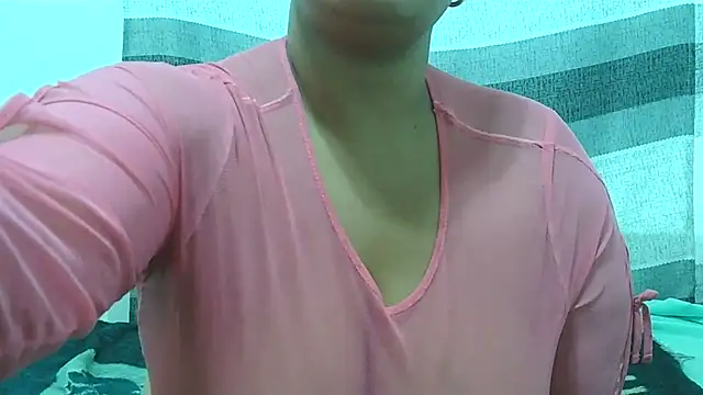 Snapshot of ThickHunn99 chatting on 11-12-25, 12:49 ThickHunn99 online show from 11-12-25, 12:49