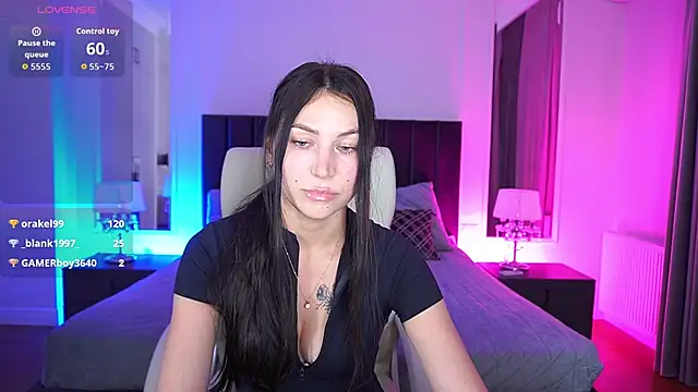 Snapshot of EliseVelour chatting on 06-03-26, 02:33 EliseVelour online show from 06-03-26, 02:33