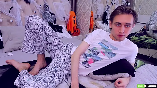 WilliamDyson online show from 10-27-25, 03:32