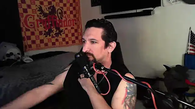 DevilPup75  online show from 09-25-25, 01:15