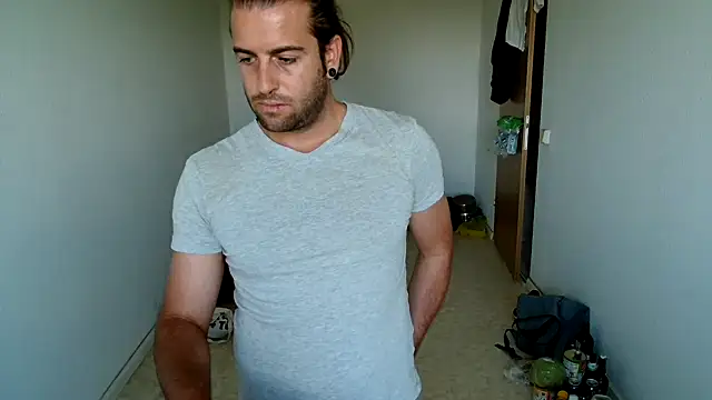 Snapshot of hei_69 chatting on 09-12-25, 12:38 hei 69 online show from 09-12-25, 12:38