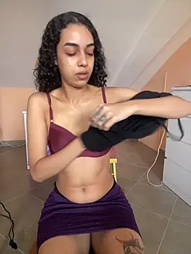 Snapshot of Sora_pasquale chatting on 10-01-25, 08:09 Sora pasquale online show from 10-01-25, 08:09