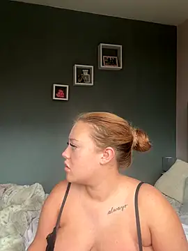 GoddessPrincesss online show from 10-29-25, 11:56