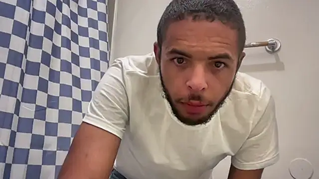 Snapshot of DERTYLAY chatting on 11-02-25, 01:30 DERTYLAY online show from 11-02-25, 01:30