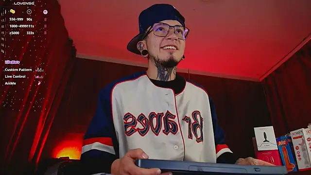 tyler jones  online show from 07-14-26, 04:50