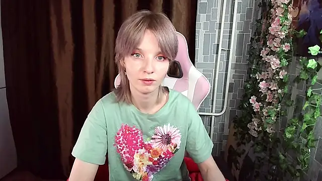Madelaineses online show from 04-26-26, 04:04