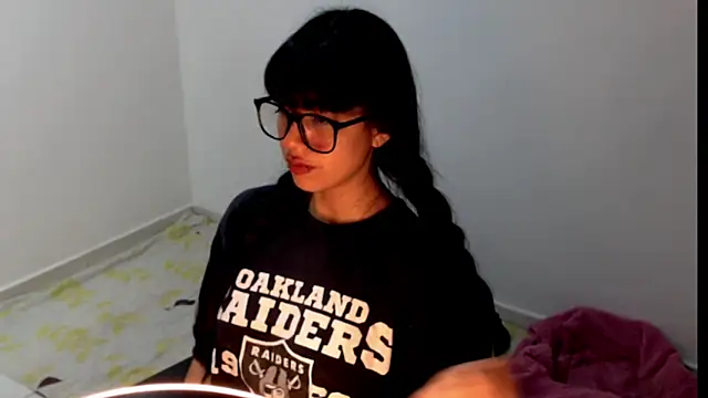 Snapshot of meganmiauu chatting on 05-20-26, 10:49 meganmiauu online show from 05-20-26, 10:49
