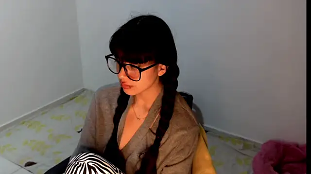 Snapshot of meganmiauu chatting on 05-25-26, 12:22 meganmiauu online show from 05-25-26, 12:22