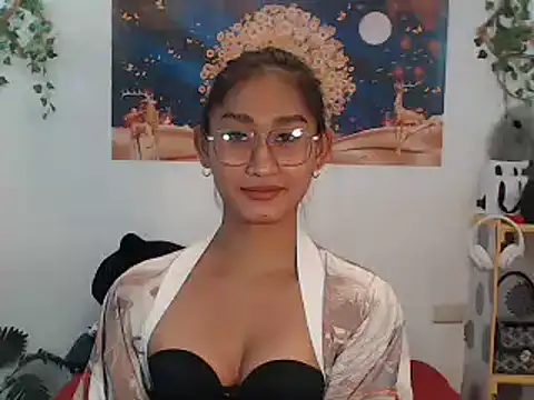 Snapshot of youarea_dreamer chatting on 07-04-26, 03:56 youarea dreamer online show from 07-04-26, 03:56