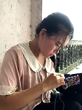 Maymay97 online show from 10-17-25, 06:49