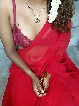 Snapshot of Tamilpallavi chatting on 05-10-26, 10:26 Tamilpallavi online show from 05-10-26, 10:26