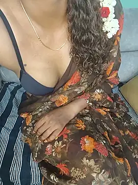 Snapshot of Tamilpallavi chatting on 05-29-26, 02:53 Tamilpallavi online show from 05-29-26, 02:53