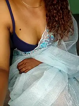 Snapshot of Tamilpallavi chatting on 06-06-26, 10:42 Tamilpallavi online show from 06-06-26, 10:42