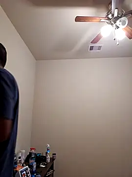 Snapshot of Lb228w chatting on 12-04-25, 10:51 Lb228w online show from 12-04-25, 10:51