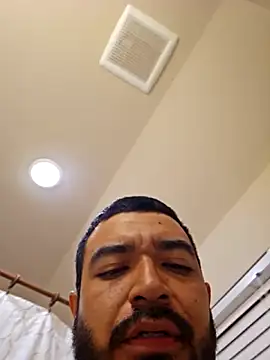 Snapshot of Lb228w chatting on 03-24-26, 04:06 Lb228w online show from 03-24-26, 04:06