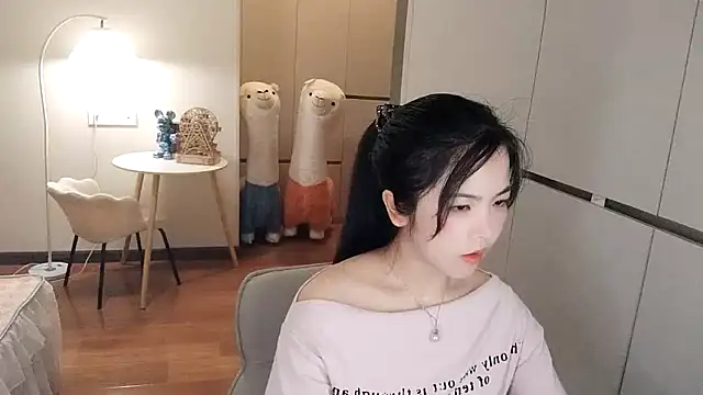 Snapshot of XiaoAnQi chatting on 09-28-25, 12:32 XiaoAnQi online show from 09-28-25, 12:32