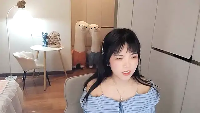 Snapshot of XiaoAnQi chatting on 10-08-25, 10:02 XiaoAnQi online show from 10-08-25, 10:02