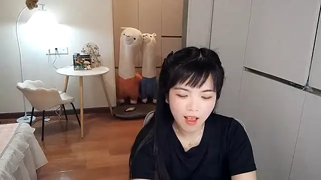 Snapshot of XiaoAnQi chatting on 10-21-25, 12:50 XiaoAnQi online show from 10-21-25, 12:50