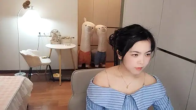 Snapshot of XiaoAnQi chatting on 11-10-25, 12:26 XiaoAnQi online show from 11-10-25, 12:26