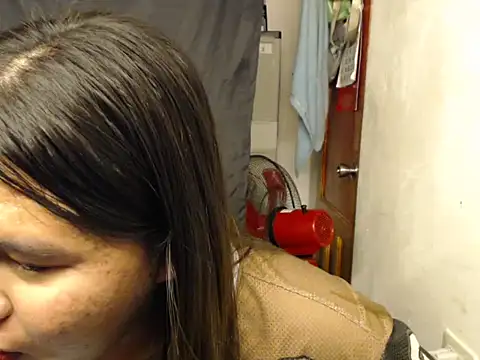 pinay tynee online show from 11-20-25, 04:51