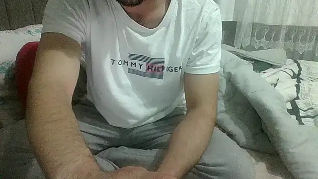 Snapshot of fahr309 chatting on 11-23-25, 08:08 fahr309 online show from 11-23-25, 08:08