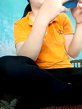Snapshot of linhbe96xxx chatting on 11-29-25, 04:37 linhbe96xxx online show from 11-29-25, 04:37
