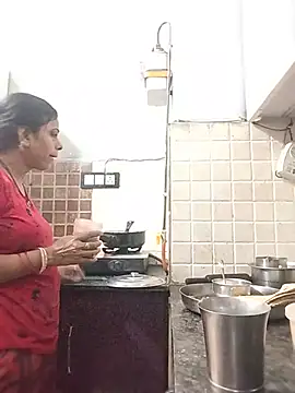 Soniya Roy online show from 05-14-26, 05:03