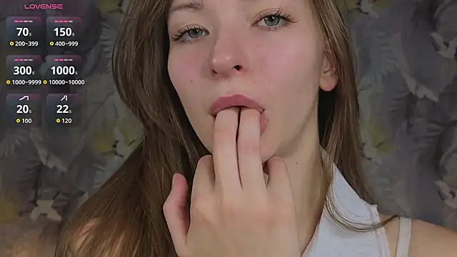 EllieSugar online show from 10-24-25, 03:25