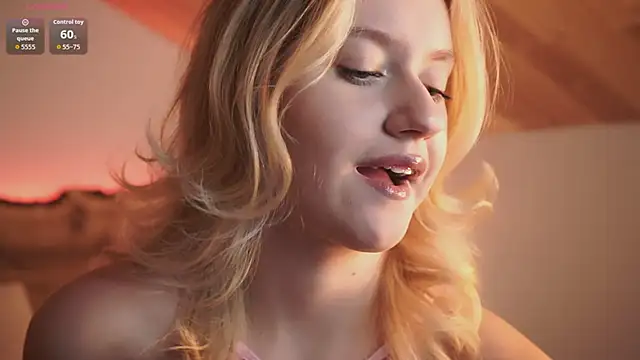 Snapshot of Nerissa_xo chatting on 11-16-25, 08:36 Nerissa xo online show from 11-16-25, 08:36