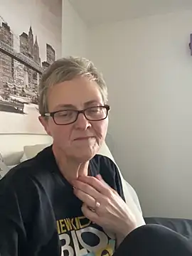 Curvy-Jinx online show from 11-25-25, 08:14