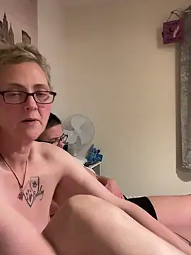 Curvy-Jinx online show from 12-03-25, 09:46