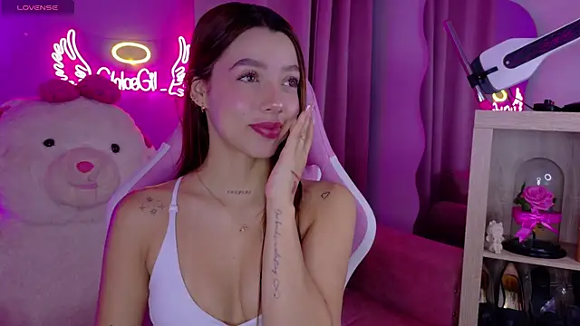 Chloegi   online show from 02-12-26, 09:04